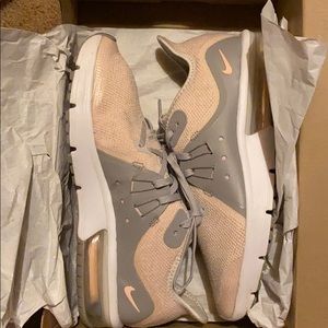 Nike Air Max SEQUENT 3